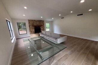 Building Photo - 6335 S Tropical Trail