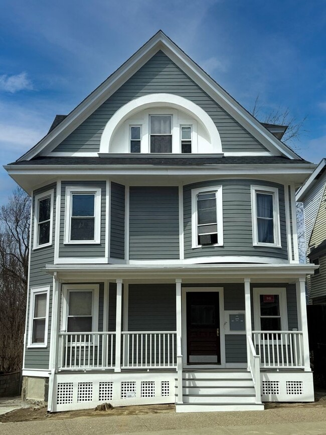 Building Photo - 35 Harvard St Building Photo - 35 Harvard St