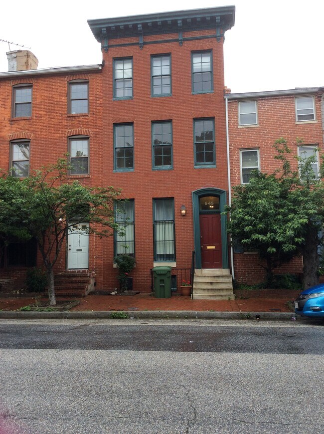 Building Photo - 645 N Paca St
