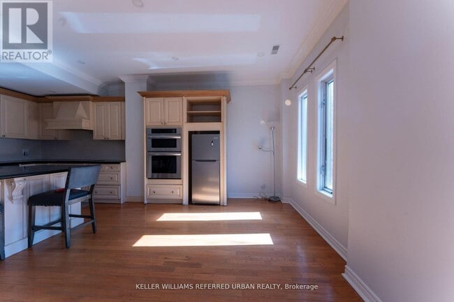 Building Photo - 177 Strachan Ave