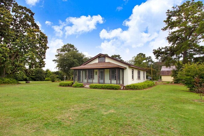 Foto del edificio - 4856 US Hwy 70 E