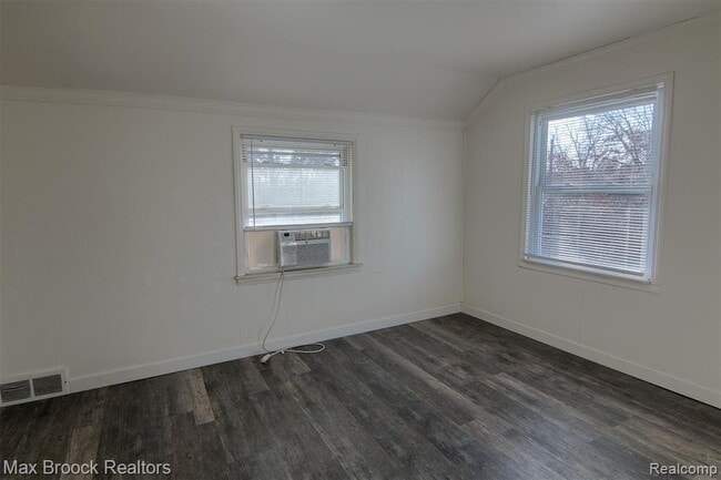 Foto del edificio - 4191 Farner Ave