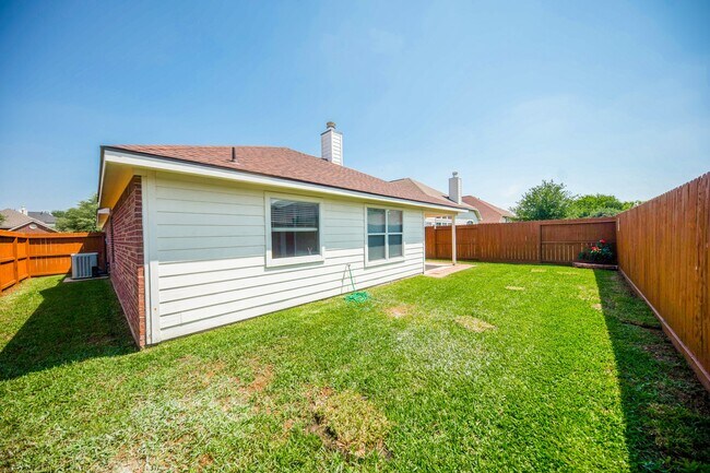 Foto del edificio - 19247 Dillsbury Ct