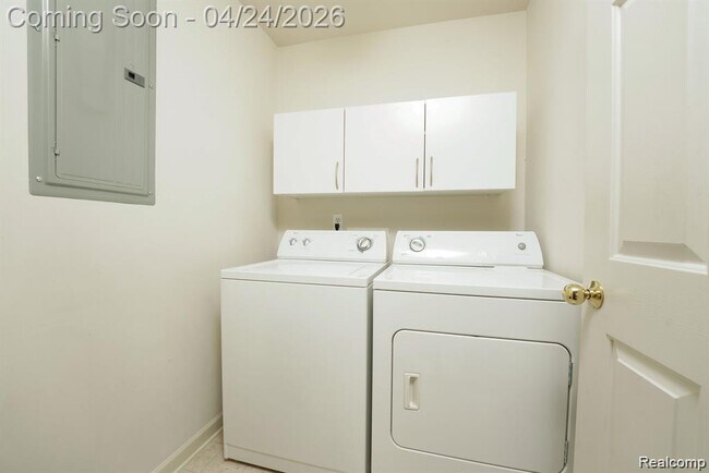 Foto del edificio - 4341 Deeside Dr