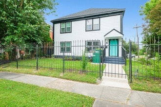 Building Photo - 2802 Arbor St