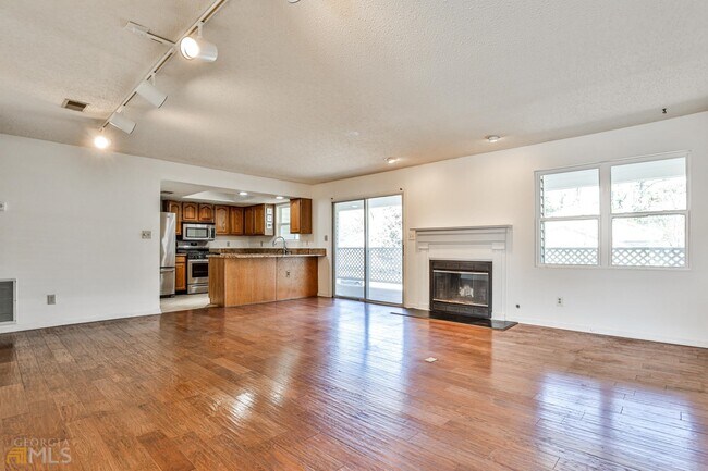 Foto del edificio - 12 Hampshire Ct