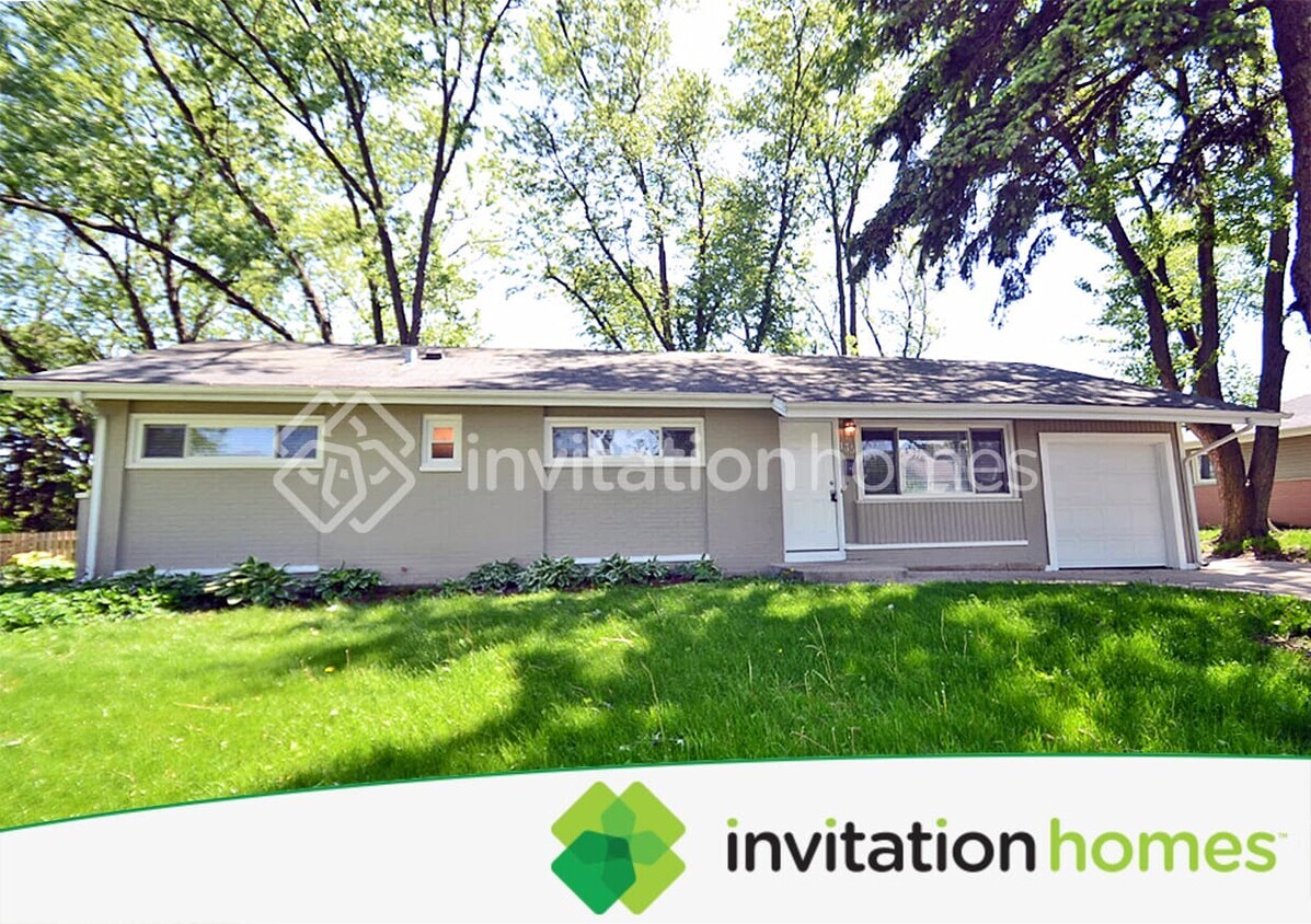 135 Bode Rd House Rental in Hoffman Estates, IL