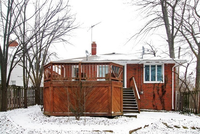 Building Photo - 2504 Saybrook Rd