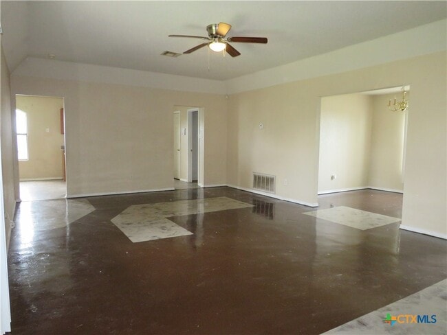 Foto del edificio - 3500 Viewcrest Dr