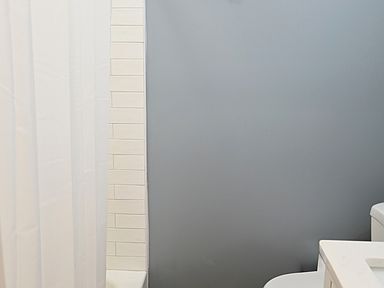 Building Photo - 4448 6th Ave S