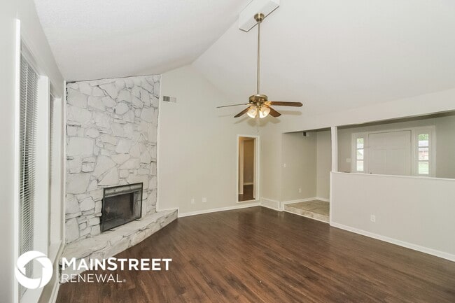 Building Photo - 6063 Colonyhill Dr