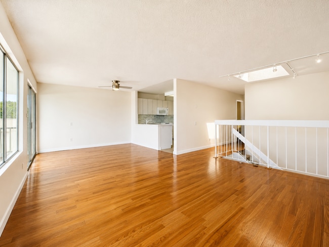 Building Photo - 6337 Caminito Andreta