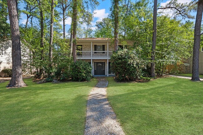 Foto del edificio - 3811 Woodbriar Dr