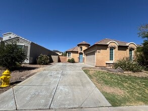 Building Photo - 30254 W Earll Dr