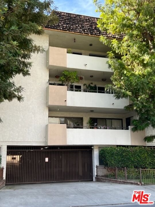 Foto del edificio - 5315 Yarmouth Ave