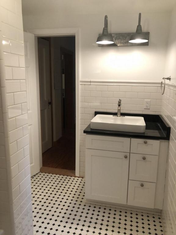 Foto del edificio - 329 N. Fork Road