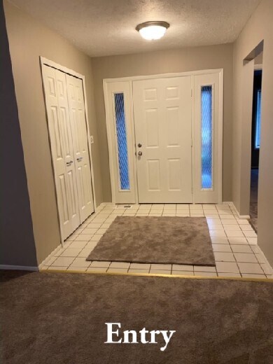 Building Photo - Duplex - Must See