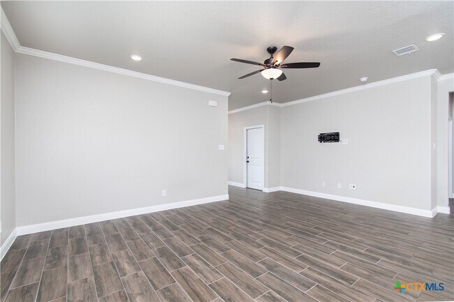 Building Photo - 7506 Hickman St
