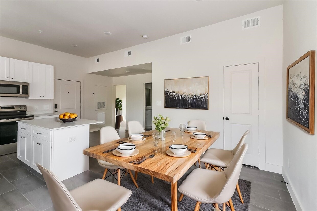 Foto principal - 7806 Clearview St