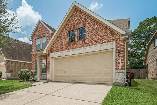 Building Photo - 23611 Plantation Pines Ln