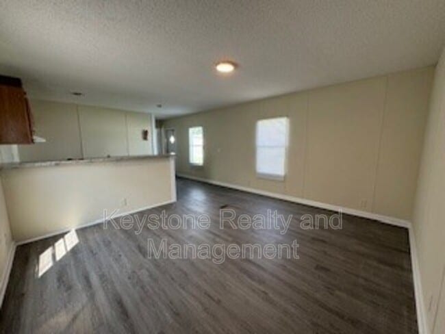 Foto del edificio - 815 Monroe Ln