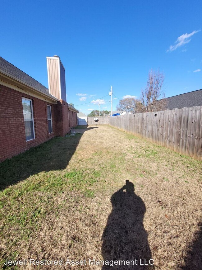 Foto del edificio - 4 br, 2 bath House - 8 Ridgebrook Drive