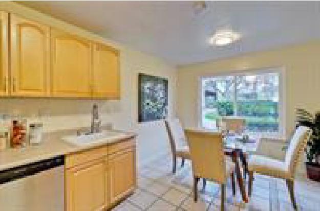 Breakfast nook - 2515 Easton Pl