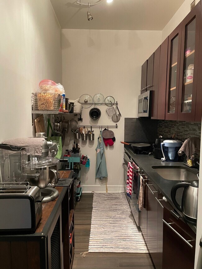 Kitchen - 25 Leroy Pl