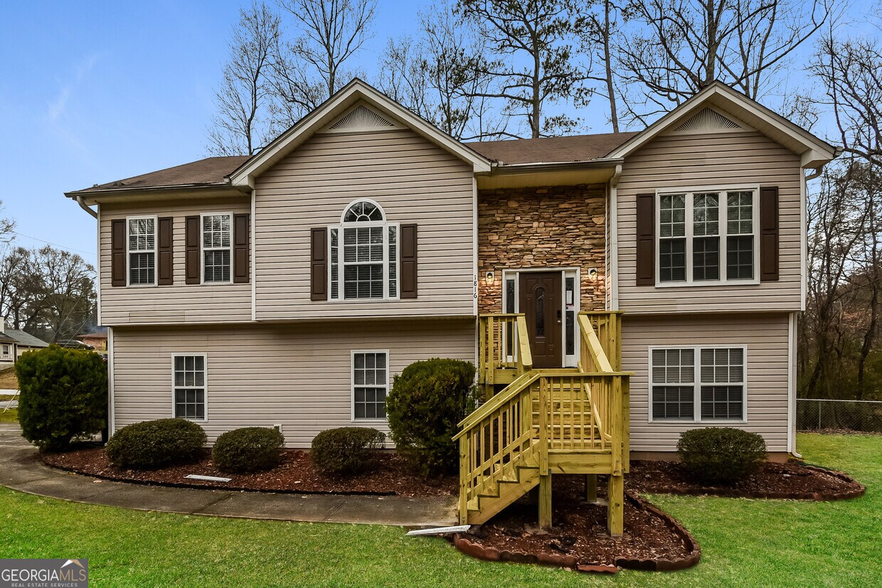 Foto principal - 1816 Creveis Rd
