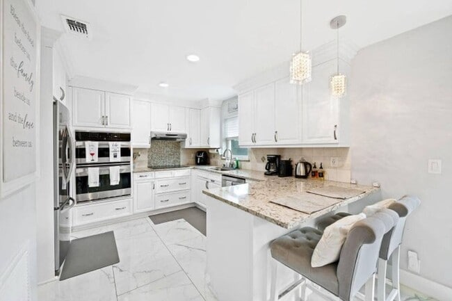 Photo - 3298 N DIXIE Highway, Boca Raton, FL 33431 - 6006 House