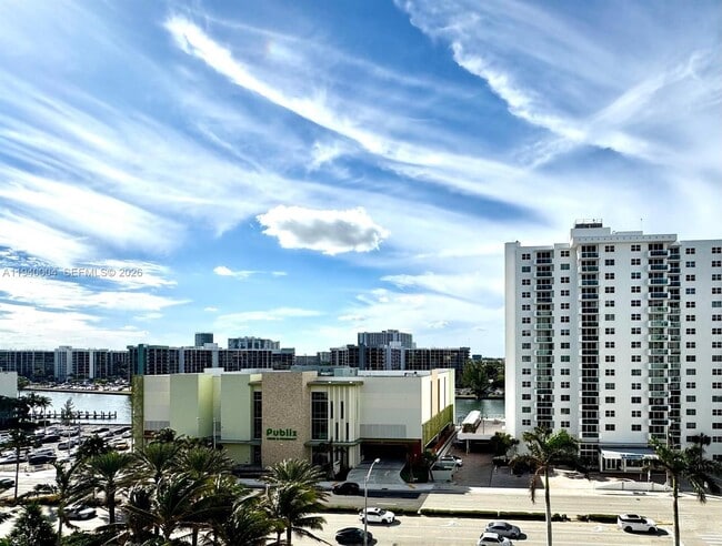 Building Photo - 3001 S Ocean Dr