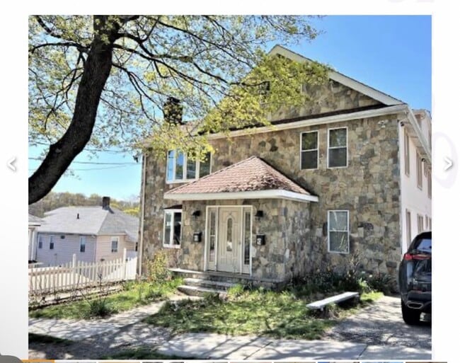 Building Photo - 52 Channing Rd