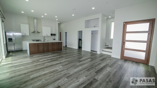 Foto del edificio - Newly Built Solar-Powered Home!