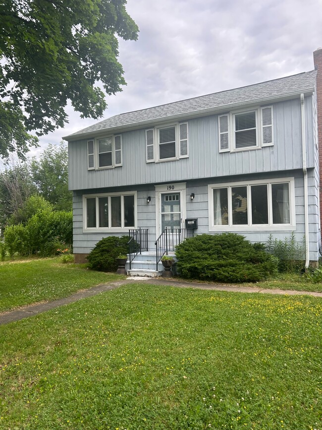 Building Photo - 190 Lattimore Rd