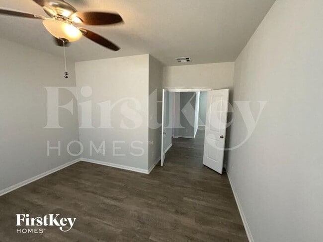 Building Photo - 1007 Brahma Cir