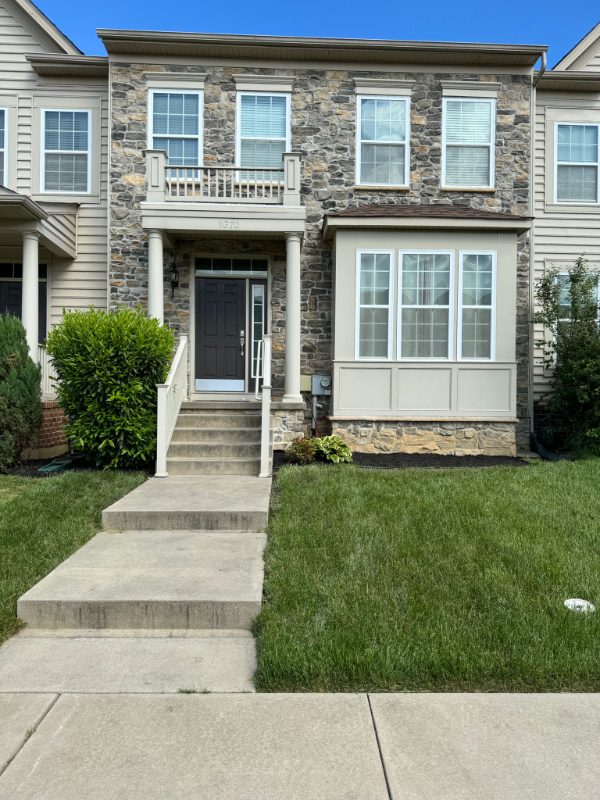 Primary Photo - 1670 W Matisse Dr
