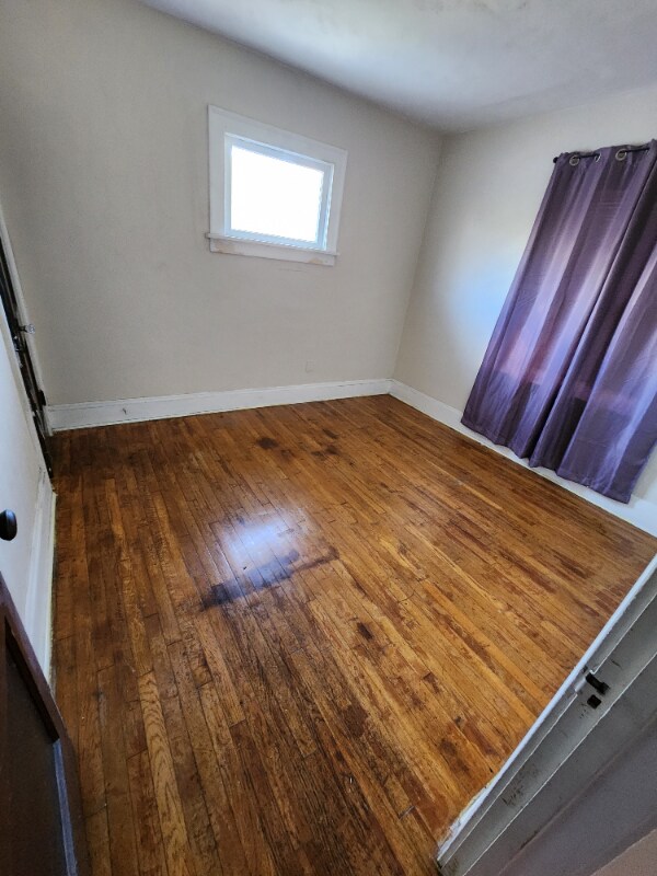 Building Photo - 9913 Greenview Ave