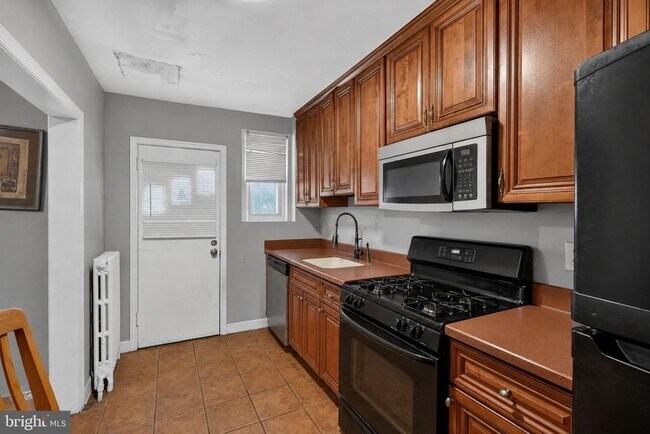 Foto del edificio - 5016 East Capitol St NE