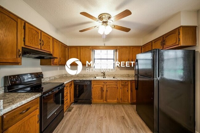 Building Photo - 3 Bedroom Pet-Friendly Home in MCCALLA, AL...
