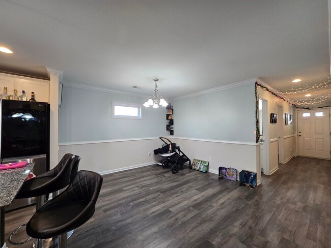 Building Photo - 335 Niblick Dr