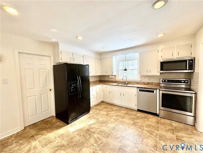 Building Photo - 11011 Pennway Dr