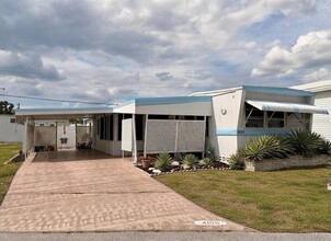 Building Photo - 4108 10th St Ct E