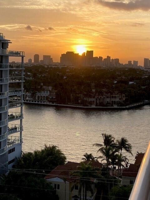 Foto del edificio - 336 N Birch Rd