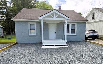 Building Photo - 407 Meadowview Dr