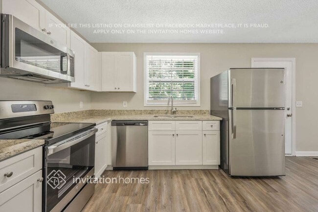 Foto del edificio - 533 Augusta Dr