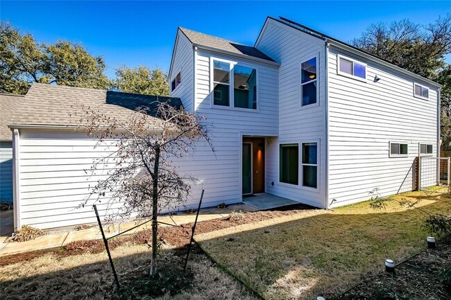 Building Photo - 3211 Aldwyche Dr