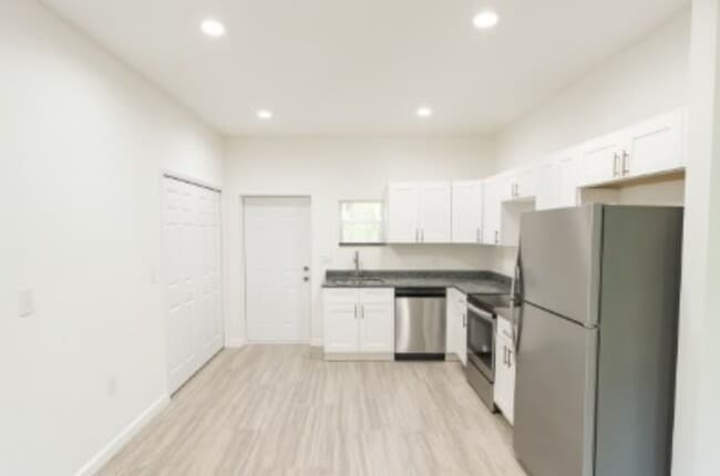 Building Photo - Brand New 2/2- Punta Gorda FL