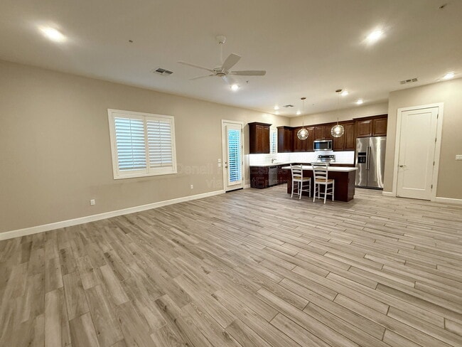 Building Photo - 8976 N 8th Dr