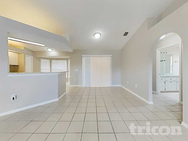 Foto del edificio - 10499 Little St