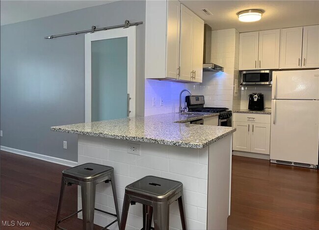 Foto del edificio - 25735 Lorain Rd